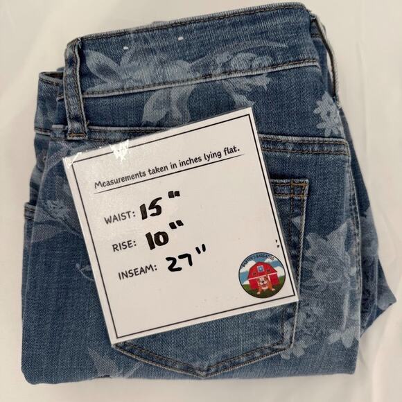 Chico’s Slimming Girlfriend Jeans Floral Embroidered Sequin Detail Size 0R (US 4 - Picture 7 of 7